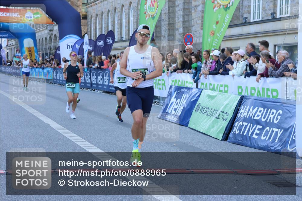 01.09.2024 - BARMER Alsterlauf Strokosch-Dieckow http://msf.ph/oto/6888965 01.09.2024 09:41:29 Ziel 3400, 3881, 4136, 4529, 4615, 4845, 8376 meine-sportfotos.de