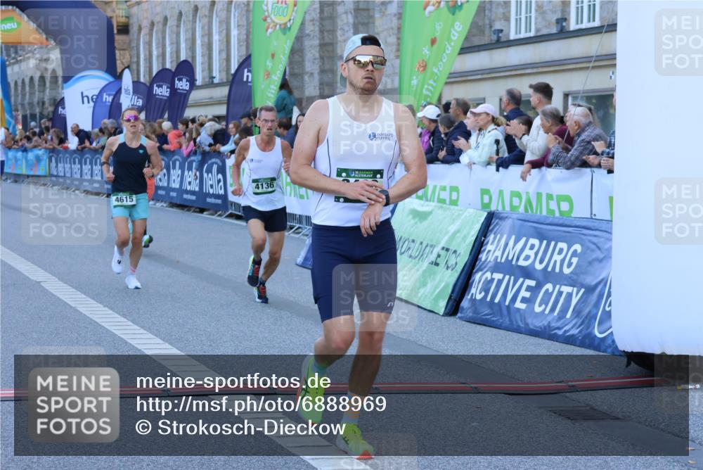 01.09.2024 - BARMER Alsterlauf Strokosch-Dieckow http://msf.ph/oto/6888969 01.09.2024 09:41:29 Ziel 3400, 3881, 4136, 4529, 4615, 4845, 8376 meine-sportfotos.de