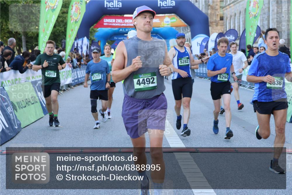 01.09.2024 - BARMER Alsterlauf Strokosch-Dieckow http://msf.ph/oto/6888995 01.09.2024 09:54:47 Ziel 1177, 2105, 2443, 3011, 3200, 3456, 4336, 4492, 4519, 4563, 4564, 4684, 4742, 4815, 4836, 4959, 5282, 5294, 8214 meine-sportfotos.de