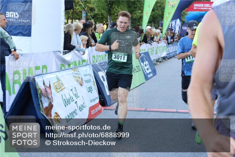 01.09.2024 - BARMER Alsterlauf Strokosch-Dieckow http://msf.ph/oto/6888999 01.09.2024 09:54:49 Ziel 1177, 2105, 2410, 2443, 3011, 3200, 3295, 3456, 4336, 4492, 4519, 4563, 4564, 4684, 4742, 4815, 4836, 4959, 5098, 5118, 5282, 5294, 8214 meine-sportfotos.de