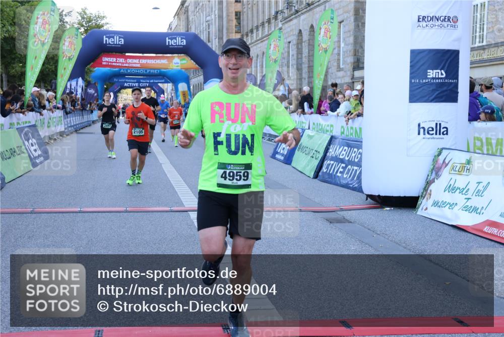 01.09.2024 - BARMER Alsterlauf Strokosch-Dieckow http://msf.ph/oto/6889004 01.09.2024 09:54:54 Ziel 2024, 2105, 2410, 2443, 2981, 3295, 3364, 3456, 4414, 4684, 4742, 4959, 5098, 5118, 5246 meine-sportfotos.de