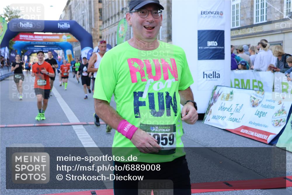 01.09.2024 - BARMER Alsterlauf Strokosch-Dieckow http://msf.ph/oto/6889008 01.09.2024 09:54:55 Ziel 2024, 2105, 2410, 2443, 2981, 3295, 3364, 3456, 4414, 4684, 4742, 4959, 5098, 5118, 5246 meine-sportfotos.de