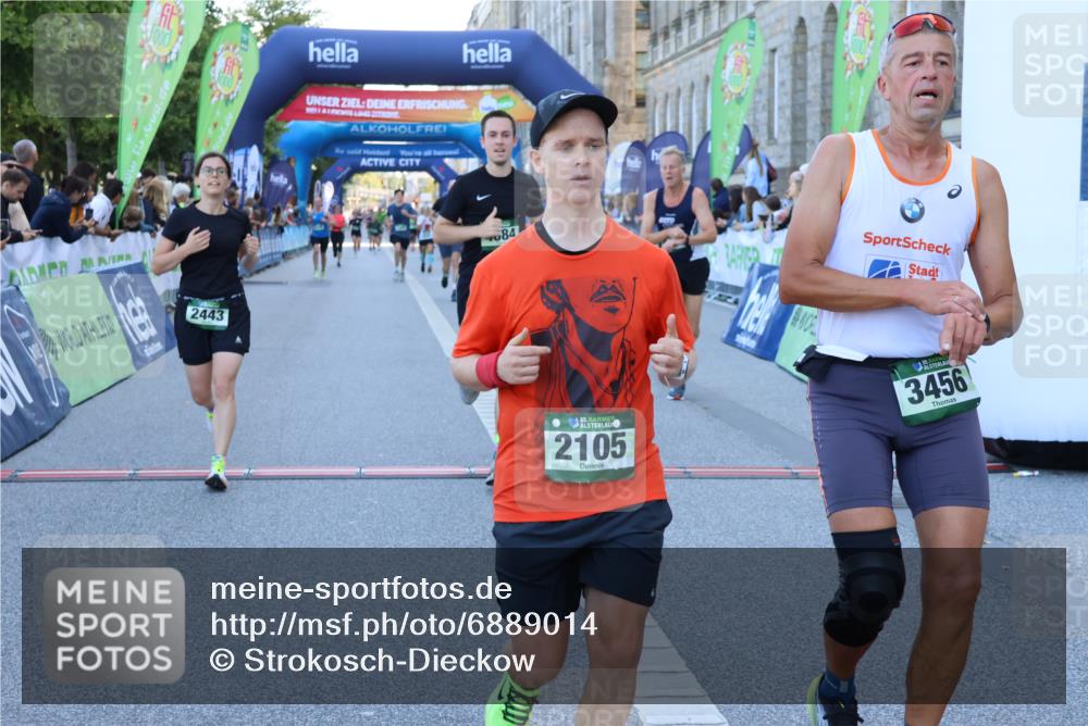 01.09.2024 - BARMER Alsterlauf Strokosch-Dieckow http://msf.ph/oto/6889014 01.09.2024 09:54:57 Ziel 2024, 2105, 2129, 2249, 2410, 2443, 2864, 2970, 2981, 3295, 3364, 3456, 3731, 4414, 4684, 4742, 5098, 5118, 5246, 8093 meine-sportfotos.de