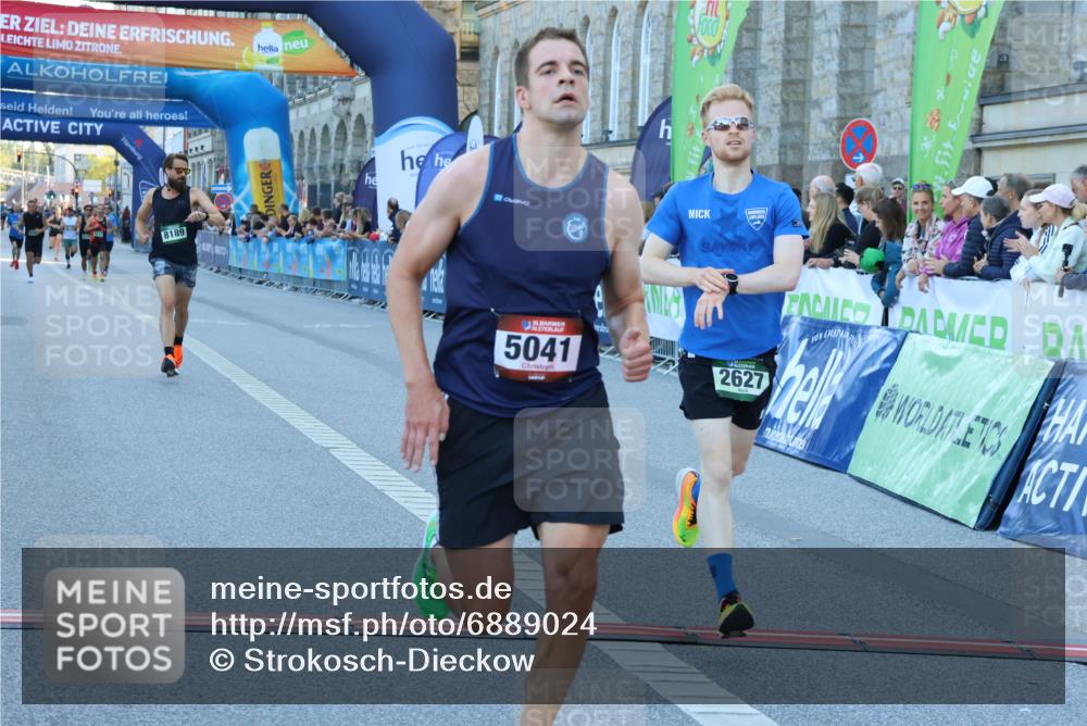 01.09.2024 - BARMER Alsterlauf Strokosch-Dieckow http://msf.ph/oto/6889024 01.09.2024 09:41:46 Ziel 2627, 3074, 3372, 5041, 8189, 8213 meine-sportfotos.de