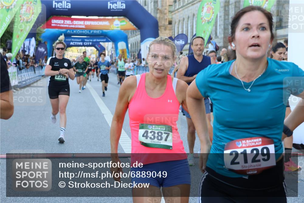 01.09.2024 - BARMER Alsterlauf Strokosch-Dieckow http://msf.ph/oto/6889049 01.09.2024 09:55:10 Ziel 2129, 2249, 2312, 2321, 2511, 2533, 2933, 3681, 3749, 4254, 4386, 4387, 4607, 4657, 5007, 5167, 5293, 5309, 8093 meine-sportfotos.de
