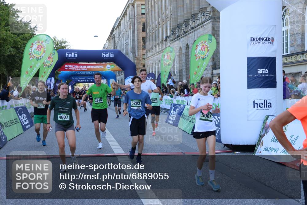 01.09.2024 - BARMER Alsterlauf Strokosch-Dieckow http://msf.ph/oto/6889055 01.09.2024 09:55:16 Ziel 2447, 2508, 2722, 2933, 3075, 3558, 3681, 3749, 3816, 4607, 4626, 4657, 4697, 5007, 5167, 5293, 5309 meine-sportfotos.de