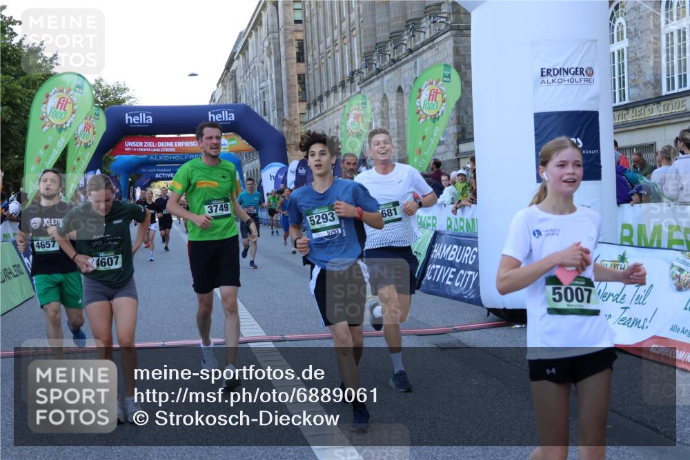 01.09.2024 - BARMER Alsterlauf Strokosch-Dieckow http://msf.ph/oto/6889061 01.09.2024 09:55:17 Ziel 2447, 2508, 2722, 2933, 2969, 3075, 3558, 3681, 3749, 3816, 4334, 4335, 4607, 4626, 4657, 4697, 5007, 5167, 5293, 5309, 8121 meine-sportfotos.de