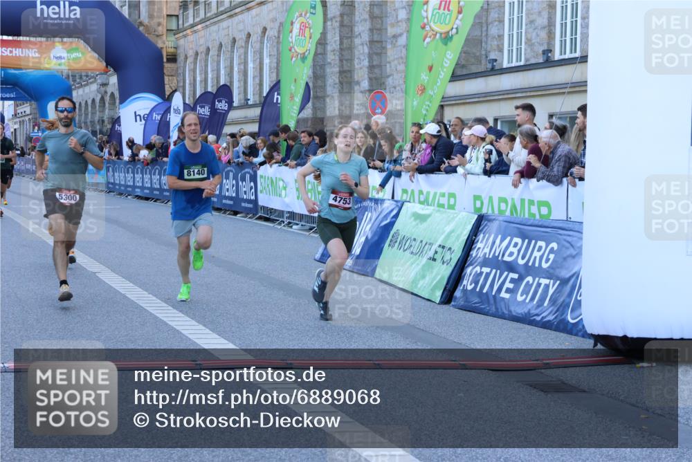 01.09.2024 - BARMER Alsterlauf Strokosch-Dieckow http://msf.ph/oto/6889068 01.09.2024 09:42:10 Ziel 2727, 3933, 4593, 4753, 5101, 5300, 8140 meine-sportfotos.de