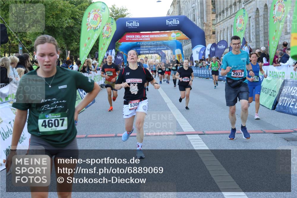 01.09.2024 - BARMER Alsterlauf Strokosch-Dieckow http://msf.ph/oto/6889069 01.09.2024 09:55:20 Ziel 2447, 2508, 2722, 2933, 2969, 3075, 3156, 3558, 3816, 4334, 4335, 4626, 4697, 5167, 5309, 8121 meine-sportfotos.de