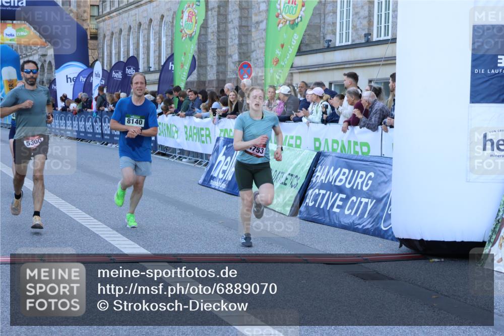 01.09.2024 - BARMER Alsterlauf Strokosch-Dieckow http://msf.ph/oto/6889070 01.09.2024 09:42:11 Ziel 2727, 3933, 4593, 4753, 5101, 5300, 8140 meine-sportfotos.de
