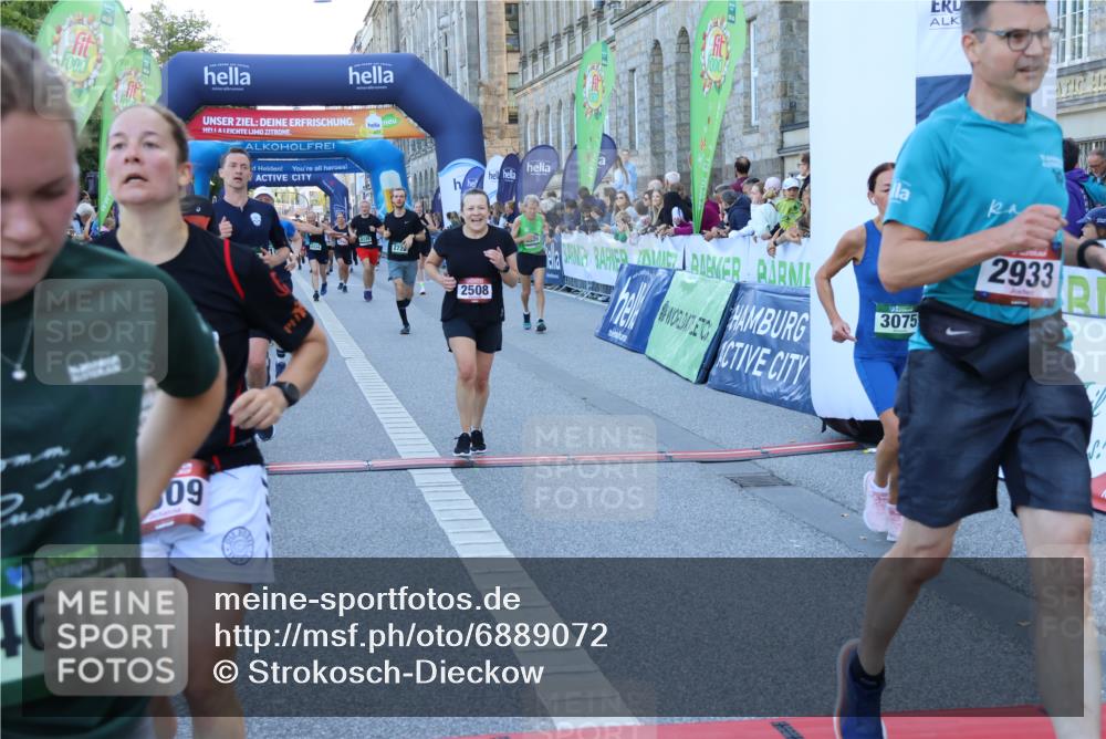 01.09.2024 - BARMER Alsterlauf Strokosch-Dieckow http://msf.ph/oto/6889072 01.09.2024 09:55:22 Ziel 2447, 2508, 2722, 2933, 2969, 3075, 3156, 3558, 3816, 4053, 4334, 4335, 4626, 4697, 5309, 8121 meine-sportfotos.de