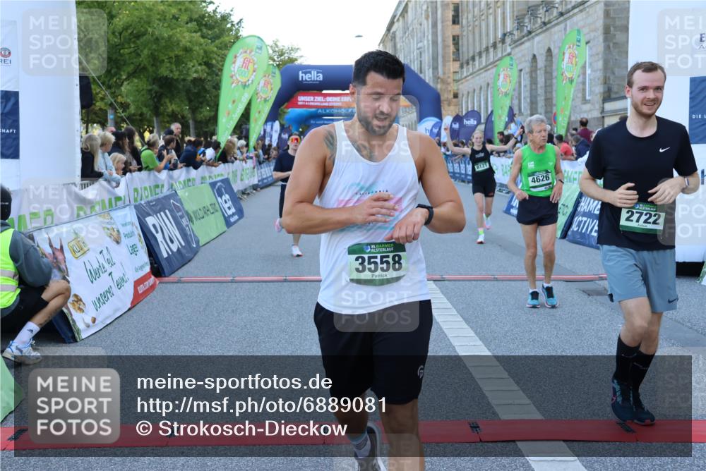 01.09.2024 - BARMER Alsterlauf Strokosch-Dieckow http://msf.ph/oto/6889081 01.09.2024 09:55:26 Ziel 2194, 2722, 2969, 3156, 3186, 3241, 3317, 3409, 3558, 3800, 3816, 3923, 4053, 4334, 4335, 4626, 4654, 8121, 8350 meine-sportfotos.de