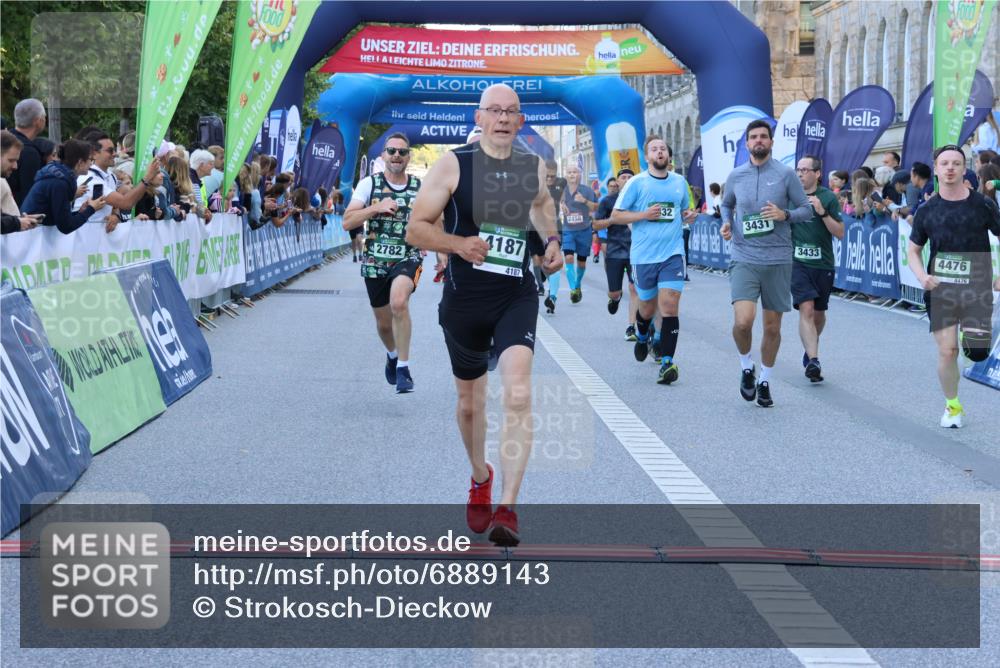 01.09.2024 - BARMER Alsterlauf Strokosch-Dieckow http://msf.ph/oto/6889143 01.09.2024 09:55:51 Ziel 2100, 2195, 2458, 2616, 2782, 3423, 3431, 3432, 3433, 3703, 3857, 3989, 4187, 4476, 4866, 4899, 4946, 5108, 5226, 5262 meine-sportfotos.de