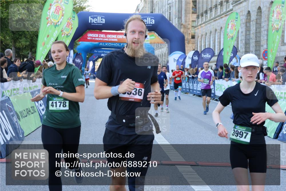 01.09.2024 - BARMER Alsterlauf Strokosch-Dieckow http://msf.ph/oto/6889210 01.09.2024 09:56:15 Ziel 2874, 2914, 3207, 3352, 3425, 3536, 3561, 3872, 3884, 3929, 3997, 4128, 4178, 4357, 4473, 4735, 4736, 4896 meine-sportfotos.de