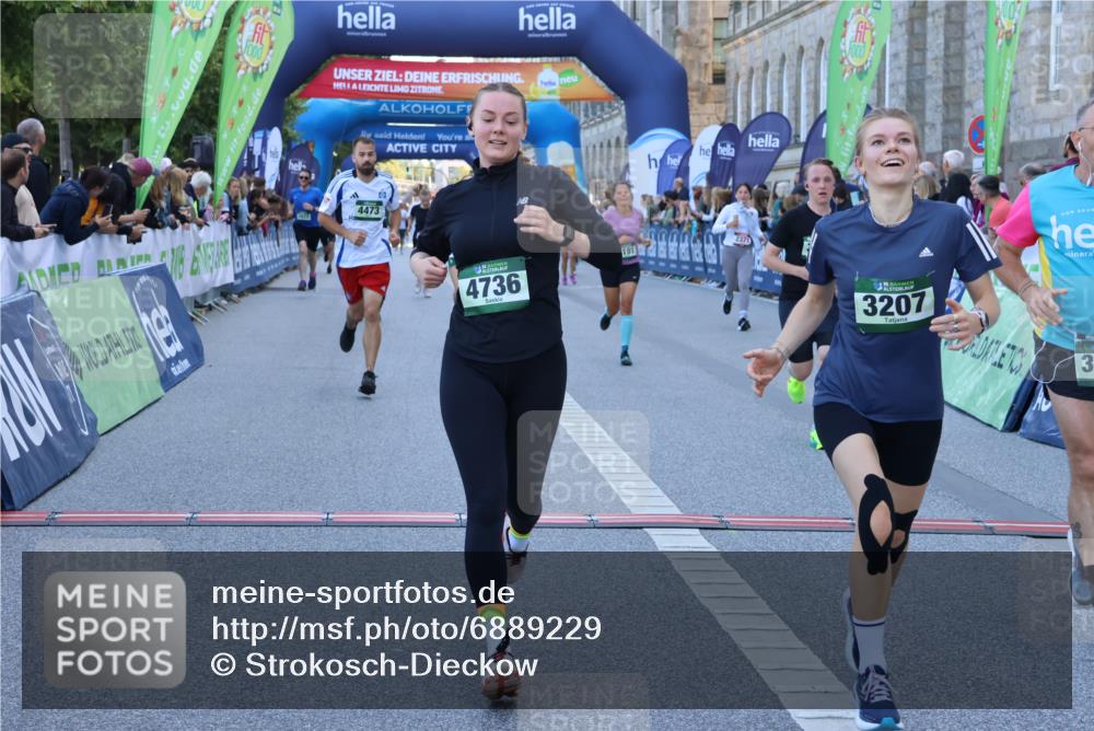 01.09.2024 - BARMER Alsterlauf Strokosch-Dieckow http://msf.ph/oto/6889229 01.09.2024 09:56:24 Ziel 2049, 2231, 2371, 2869, 3144, 3184, 3191, 3207, 3352, 3453, 3822, 3929, 4023, 4128, 4264, 4473, 4584, 4655, 4736, 8237 meine-sportfotos.de