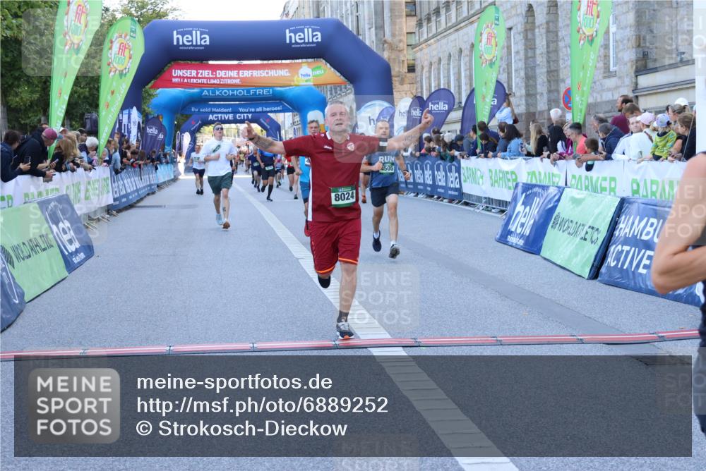 01.09.2024 - BARMER Alsterlauf Strokosch-Dieckow http://msf.ph/oto/6889252 01.09.2024 09:56:37 Ziel 2446, 3617, 3952, 4505, 4638, 4843, 4973, 4992, 5091, 8024, 8153, 8159, 8197, 8369 meine-sportfotos.de
