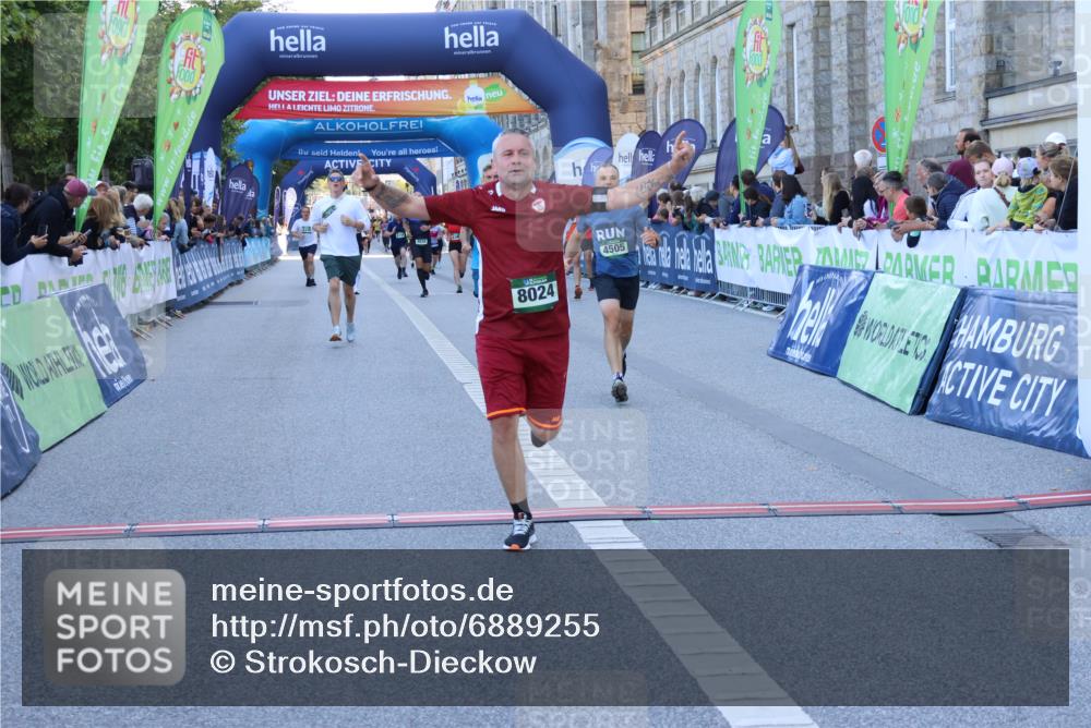 01.09.2024 - BARMER Alsterlauf Strokosch-Dieckow http://msf.ph/oto/6889255 01.09.2024 09:56:37 Ziel 2446, 3617, 3952, 4505, 4638, 4843, 4973, 4992, 5091, 8024, 8153, 8159, 8197, 8369 meine-sportfotos.de