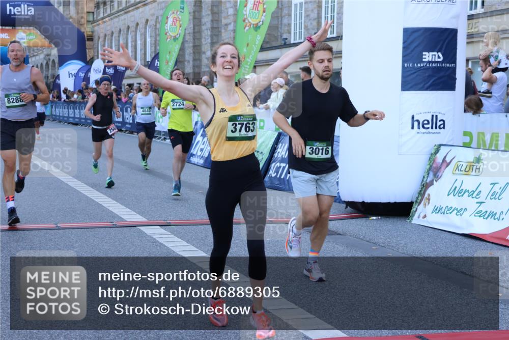 01.09.2024 - BARMER Alsterlauf Strokosch-Dieckow http://msf.ph/oto/6889305 01.09.2024 09:44:14 Ziel 2256, 2268, 2502, 2724, 3016, 3151, 3463, 3763, 3825, 4166, 4174, 4840, 5093, 8075, 8155, 8266, 8288 meine-sportfotos.de