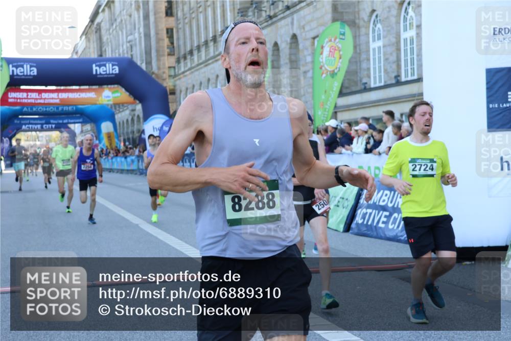 01.09.2024 - BARMER Alsterlauf Strokosch-Dieckow http://msf.ph/oto/6889310 01.09.2024 09:44:15 Ziel 2256, 2268, 2502, 2724, 3016, 3151, 3463, 3763, 3825, 4166, 4174, 4407, 4840, 5093, 8075, 8155, 8266, 8288 meine-sportfotos.de