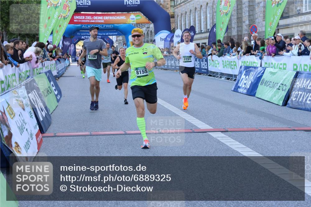 01.09.2024 - BARMER Alsterlauf Strokosch-Dieckow http://msf.ph/oto/6889325 01.09.2024 09:44:20 Ziel 2017, 2268, 2424, 2971, 3151, 3463, 3733, 3825, 4166, 4174, 4310, 4407, 4831, 4859, 5093, 8075, 8155, 8266 meine-sportfotos.de