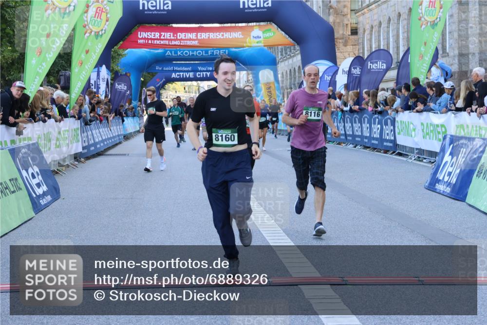 01.09.2024 - BARMER Alsterlauf Strokosch-Dieckow http://msf.ph/oto/6889326 01.09.2024 09:57:01 Ziel 2211, 2373, 2809, 3027, 3588, 3988, 4021, 4022, 4353, 4499, 4760, 5073, 5257, 8116, 8160 meine-sportfotos.de