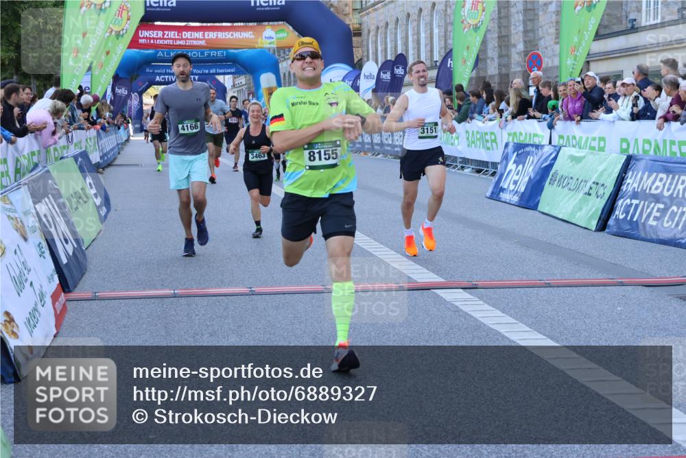 01.09.2024 - BARMER Alsterlauf Strokosch-Dieckow http://msf.ph/oto/6889327 01.09.2024 09:44:21 Ziel 2017, 2268, 2424, 2971, 3151, 3463, 3733, 3825, 4166, 4174, 4310, 4407, 4831, 4859, 5093, 8155, 8266 meine-sportfotos.de
