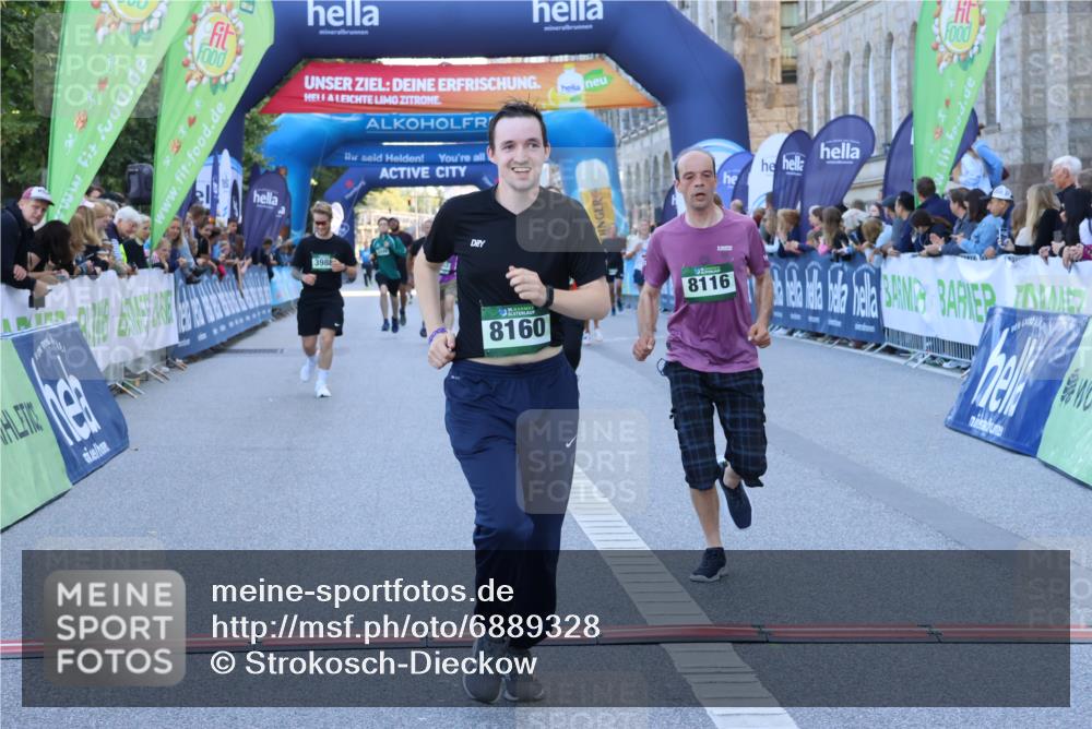 01.09.2024 - BARMER Alsterlauf Strokosch-Dieckow http://msf.ph/oto/6889328 01.09.2024 09:57:01 Ziel 2211, 2373, 2809, 3027, 3588, 3988, 4021, 4022, 4353, 4499, 4760, 5073, 5257, 8116, 8160 meine-sportfotos.de