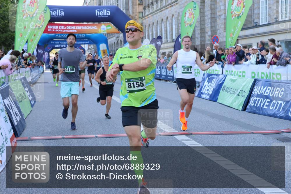 01.09.2024 - BARMER Alsterlauf Strokosch-Dieckow http://msf.ph/oto/6889329 01.09.2024 09:44:21 Ziel 2017, 2268, 2424, 2971, 3151, 3463, 3733, 3825, 4166, 4174, 4310, 4407, 4831, 4859, 5093, 8155, 8266 meine-sportfotos.de