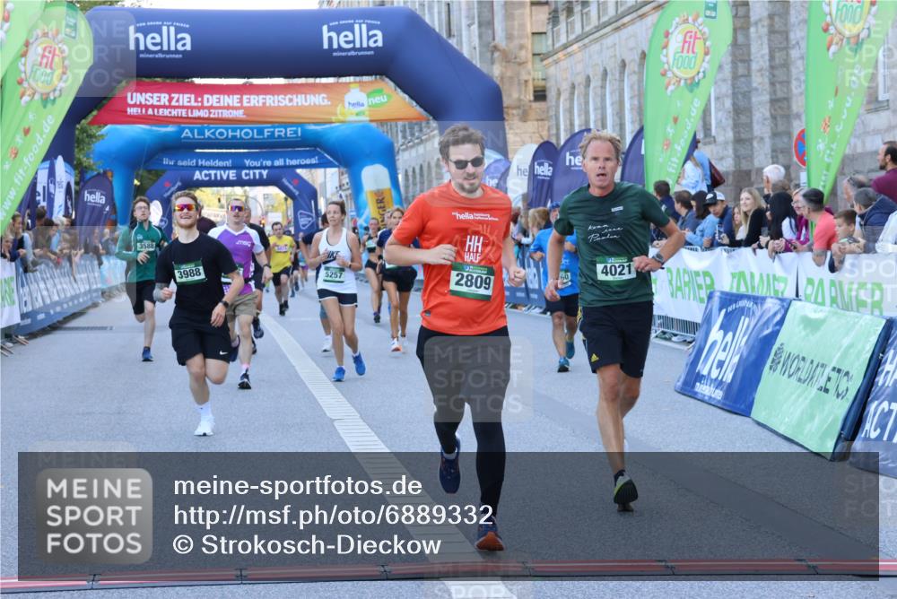 01.09.2024 - BARMER Alsterlauf Strokosch-Dieckow http://msf.ph/oto/6889332 01.09.2024 09:57:05 Ziel 2211, 2373, 2809, 3027, 3386, 3588, 3988, 4021, 4022, 4353, 4499, 4760, 5073, 5257, 8116 meine-sportfotos.de