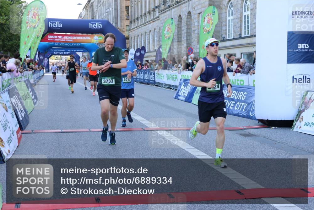 01.09.2024 - BARMER Alsterlauf Strokosch-Dieckow http://msf.ph/oto/6889334 01.09.2024 09:44:30 Ziel 2017, 2257, 2422, 2424, 3273, 3466, 3495, 3733, 3919, 4221, 4310, 4685, 5197, 8094, 8145, 8264 meine-sportfotos.de