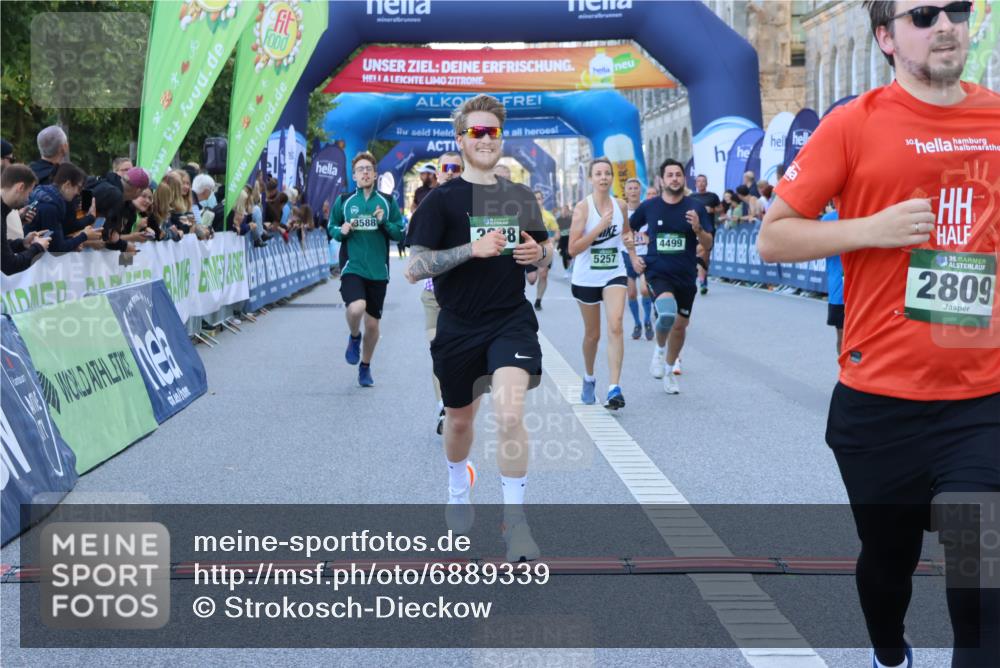 01.09.2024 - BARMER Alsterlauf Strokosch-Dieckow http://msf.ph/oto/6889339 01.09.2024 09:57:06 Ziel 2211, 2373, 2809, 3027, 3386, 3588, 3988, 4021, 4022, 4353, 4499, 4760, 5073, 5257 meine-sportfotos.de