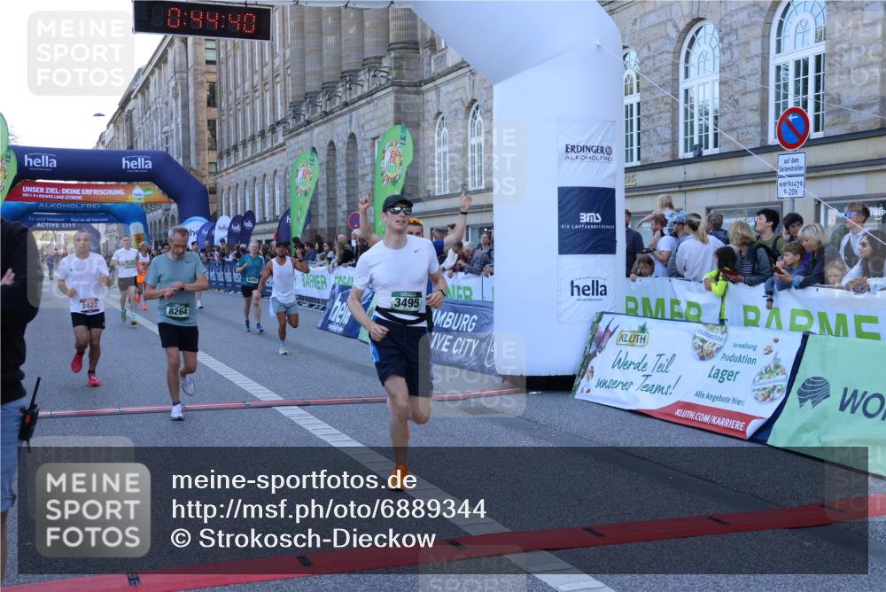 01.09.2024 - BARMER Alsterlauf Strokosch-Dieckow http://msf.ph/oto/6889344 01.09.2024 09:44:38 Ziel 2257, 2422, 3495, 4221, 4747, 4987, 5006, 5009, 8094, 8145, 8264, 8280 meine-sportfotos.de