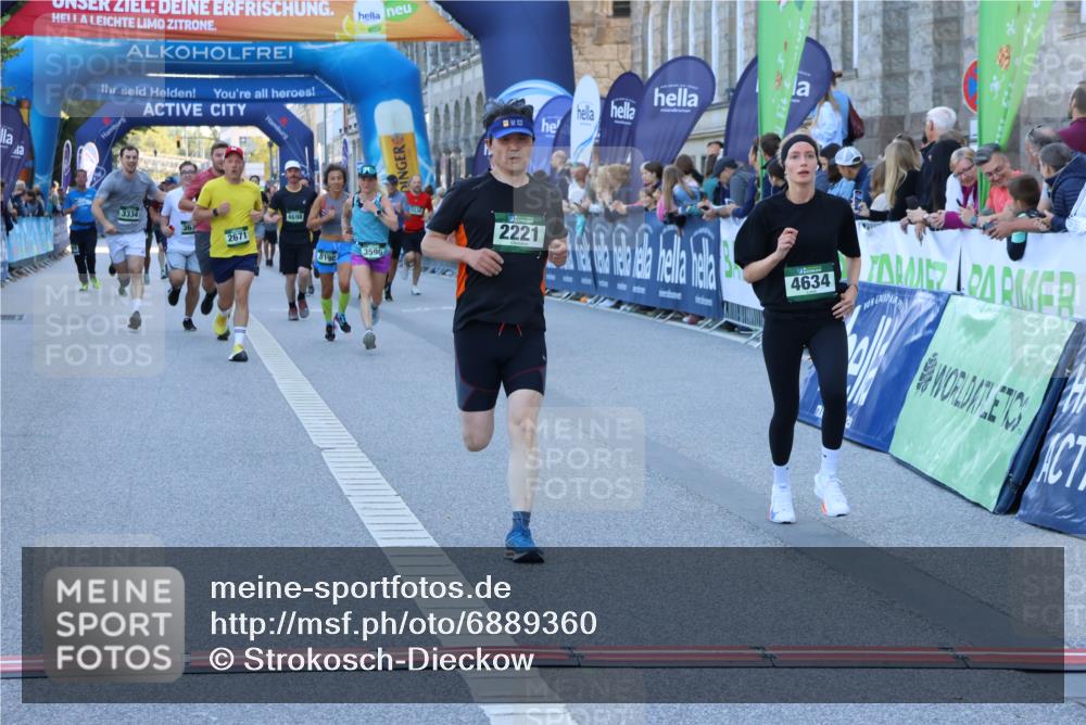 01.09.2024 - BARMER Alsterlauf Strokosch-Dieckow http://msf.ph/oto/6889360 01.09.2024 09:57:17 Ziel 2135, 2221, 2302, 2530, 2671, 2783, 3048, 3145, 3334, 3455, 3596, 3636, 4190, 4269, 4606, 4634, 4698, 5241, 8142, 8198 meine-sportfotos.de