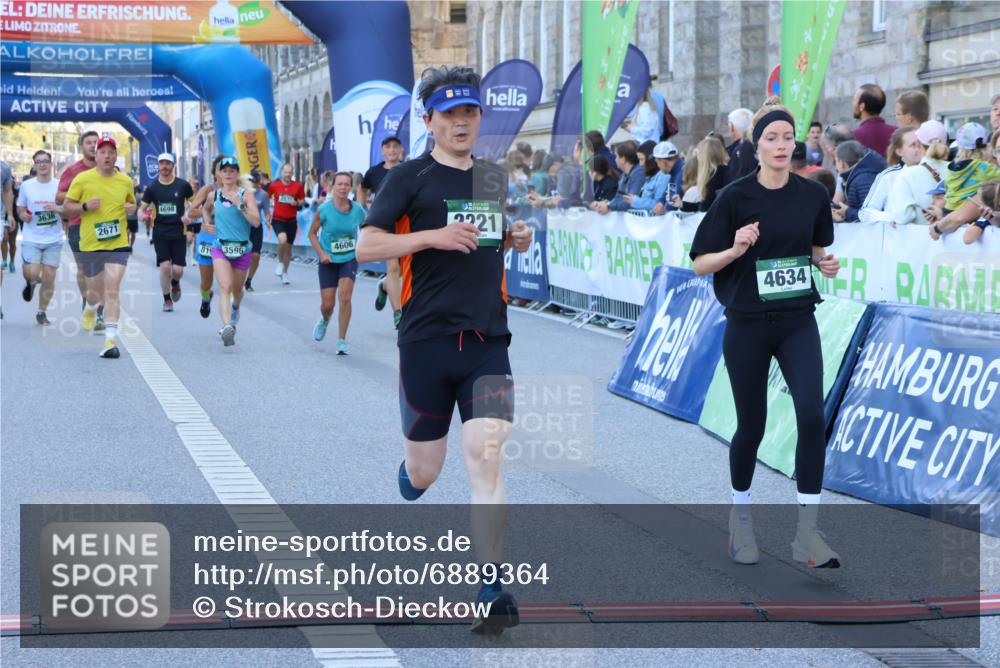 01.09.2024 - BARMER Alsterlauf Strokosch-Dieckow http://msf.ph/oto/6889364 01.09.2024 09:57:17 Ziel 2135, 2221, 2302, 2530, 2671, 2783, 3048, 3145, 3334, 3455, 3596, 3636, 4190, 4269, 4606, 4634, 4698, 5241, 8142, 8198 meine-sportfotos.de