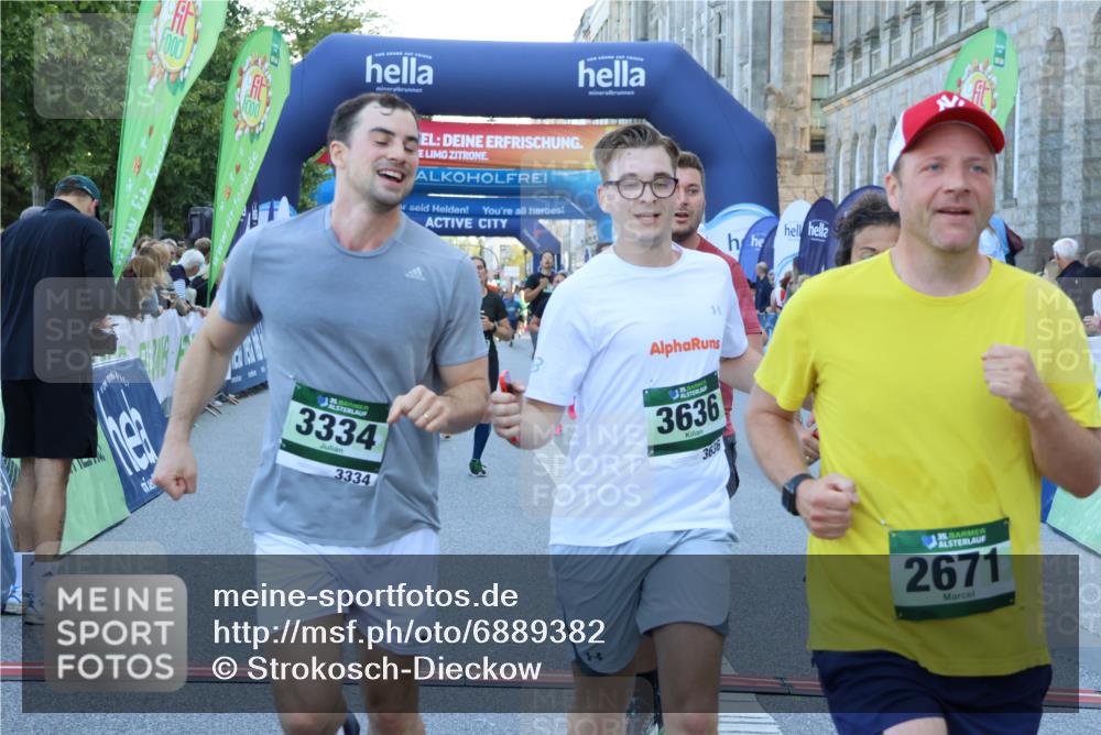 01.09.2024 - BARMER Alsterlauf Strokosch-Dieckow http://msf.ph/oto/6889382 01.09.2024 09:57:23 Ziel 2135, 2302, 2530, 2671, 3048, 3111, 3145, 3334, 3455, 3596, 3636, 3724, 3743, 4135, 4190, 4269, 4425, 4479, 4606, 4698, 5241, 8142, 8198 meine-sportfotos.de