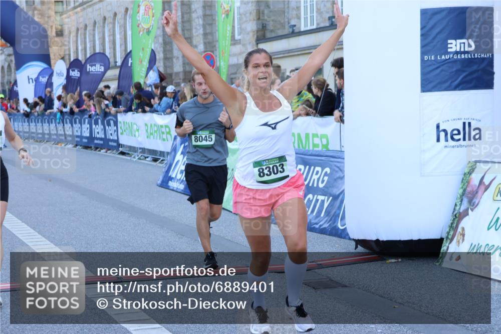 01.09.2024 - BARMER Alsterlauf Strokosch-Dieckow http://msf.ph/oto/6889401 01.09.2024 09:57:36 Ziel 2678, 2925, 3214, 3464, 3783, 4150, 4440, 4510, 4998, 5222, 5292, 8045, 8060, 8067, 8137, 8242, 8303 meine-sportfotos.de