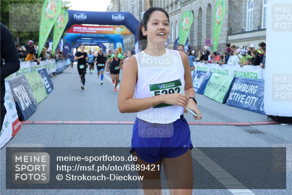 01.09.2024 - BARMER Alsterlauf Strokosch-Dieckow http://msf.ph/oto/6889421 01.09.2024 09:57:40 Ziel 2678, 2770, 2925, 2944, 3214, 3464, 3783, 4150, 4440, 4510, 4907, 4998, 5065, 5292, 8060, 8067, 8102, 8137, 8242 meine-sportfotos.de