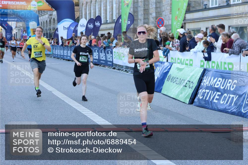 01.09.2024 - BARMER Alsterlauf Strokosch-Dieckow http://msf.ph/oto/6889454 01.09.2024 09:45:29 Ziel 2263, 2517, 2696, 3255, 3440, 3797, 3943, 4247, 4688, 4828 meine-sportfotos.de