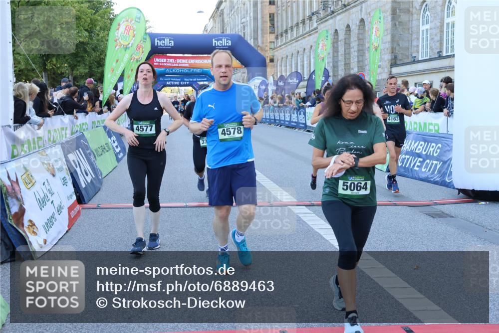 01.09.2024 - BARMER Alsterlauf Strokosch-Dieckow http://msf.ph/oto/6889463 01.09.2024 09:58:02 Ziel 2320, 2675, 2885, 3030, 3234, 3342, 3711, 3984, 4163, 4226, 4376, 4577, 4578, 4853, 4890, 5064, 5230, 8178 meine-sportfotos.de