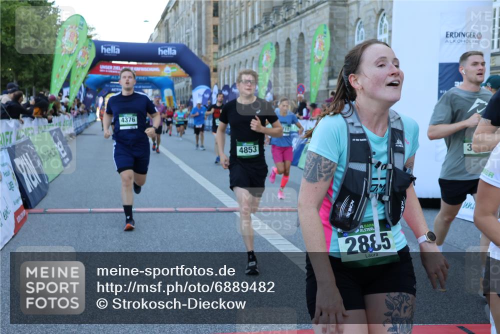 01.09.2024 - BARMER Alsterlauf Strokosch-Dieckow http://msf.ph/oto/6889482 01.09.2024 09:58:11 Ziel 2035, 2052, 2617, 2632, 3030, 3071, 3234, 3711, 3744, 3972, 3978, 3984, 4189, 4265, 4376, 4394, 4765, 4853, 4890, 4988, 5230, 8018, 8136, 8381 meine-sportfotos.de