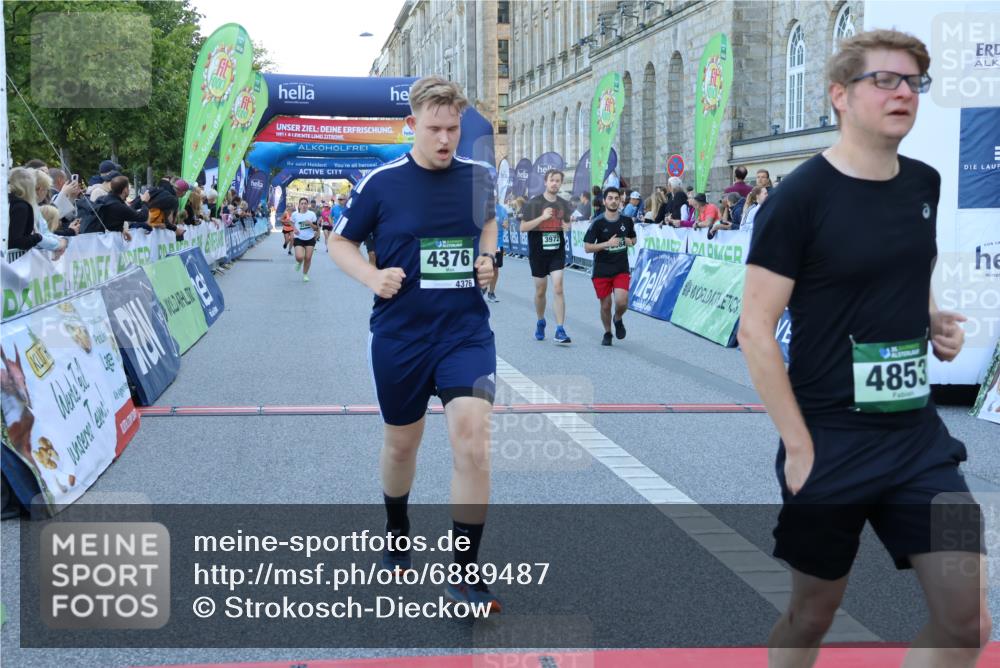 01.09.2024 - BARMER Alsterlauf Strokosch-Dieckow http://msf.ph/oto/6889487 01.09.2024 09:58:11 Ziel 2035, 2052, 2617, 2632, 3030, 3071, 3234, 3711, 3744, 3972, 3978, 3984, 4189, 4265, 4376, 4394, 4765, 4853, 4890, 4988, 5230, 8018, 8136, 8381 meine-sportfotos.de