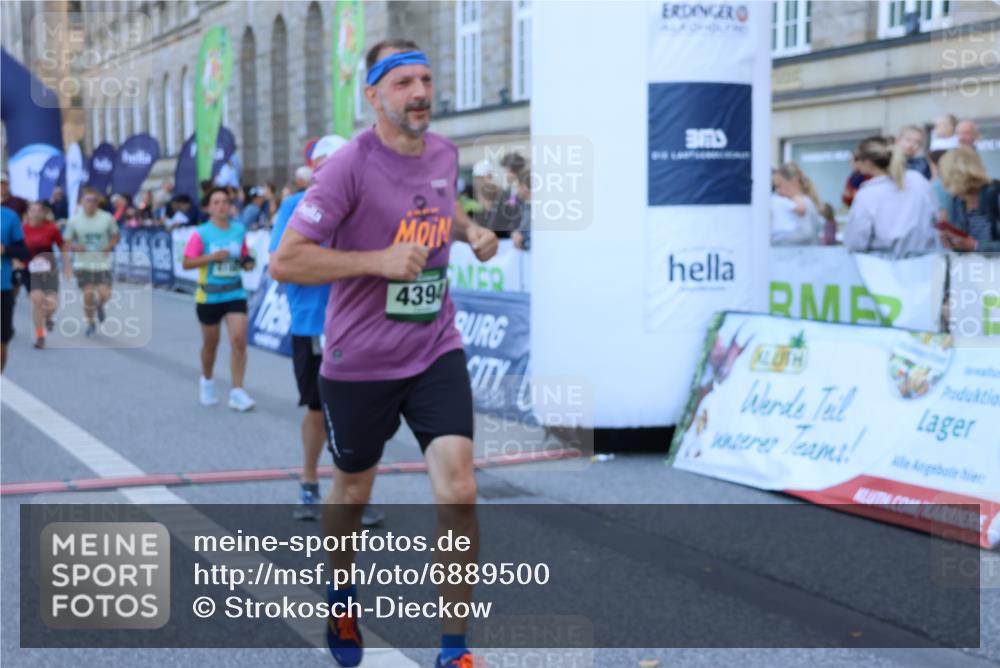 01.09.2024 - BARMER Alsterlauf Strokosch-Dieckow http://msf.ph/oto/6889500 01.09.2024 09:58:15 Ziel 2035, 2052, 2392, 2617, 2632, 3071, 3353, 3662, 3744, 3972, 3978, 3984, 4189, 4265, 4394, 4765, 4988, 5071, 8018, 8136, 8381 meine-sportfotos.de