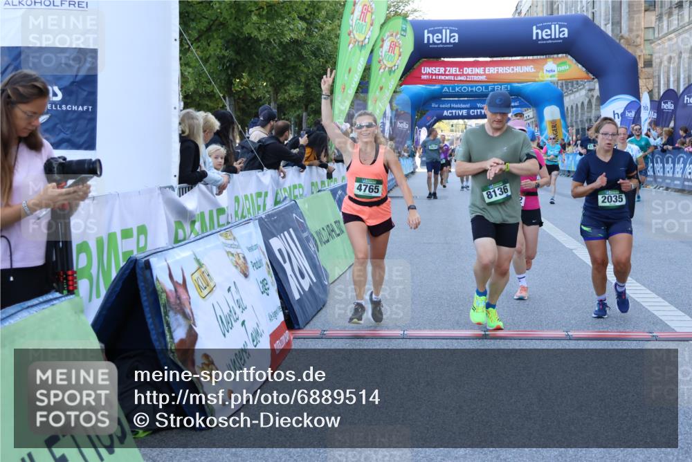 01.09.2024 - BARMER Alsterlauf Strokosch-Dieckow http://msf.ph/oto/6889514 01.09.2024 09:58:21 Ziel 2035, 2052, 2392, 2430, 2617, 2634, 2855, 3353, 3646, 3662, 3978, 4265, 4352, 4636, 4723, 4765, 4988, 5071, 8018, 8133, 8136, 8174, 8263, 8381 meine-sportfotos.de