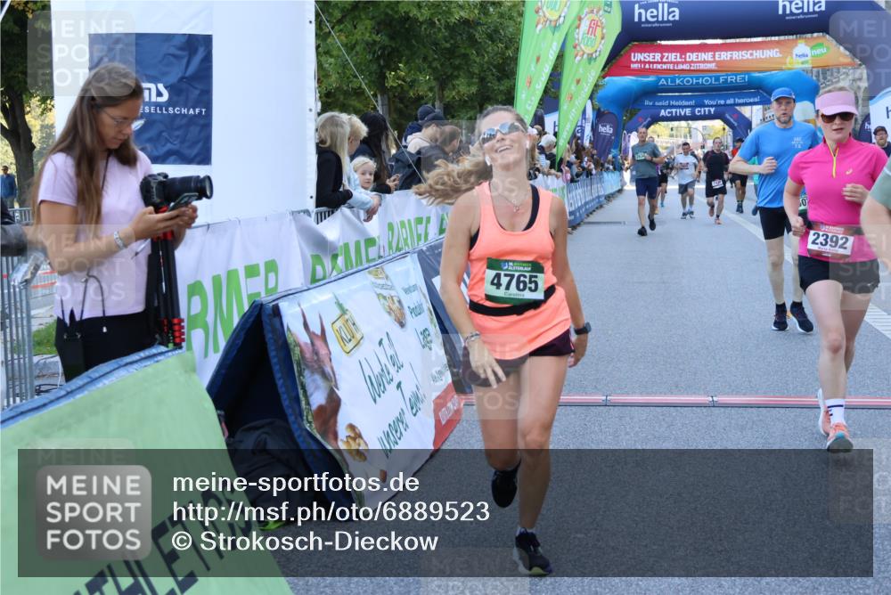 01.09.2024 - BARMER Alsterlauf Strokosch-Dieckow http://msf.ph/oto/6889523 01.09.2024 09:58:23 Ziel 2035, 2392, 2430, 2634, 2855, 3353, 3646, 3662, 3856, 4265, 4352, 4636, 4723, 4765, 5071, 8133, 8136, 8174, 8263, 8381 meine-sportfotos.de