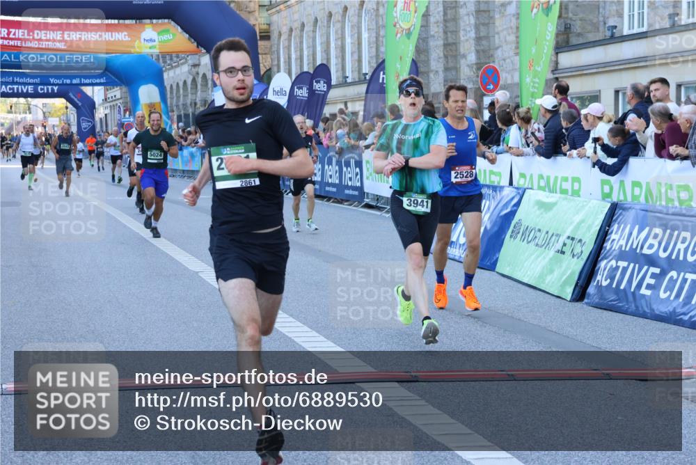 01.09.2024 - BARMER Alsterlauf Strokosch-Dieckow http://msf.ph/oto/6889530 01.09.2024 09:46:08 Ziel 2043, 2495, 2528, 2861, 2926, 3225, 3941, 4326, 4776, 4796, 4839, 5005, 5024 meine-sportfotos.de