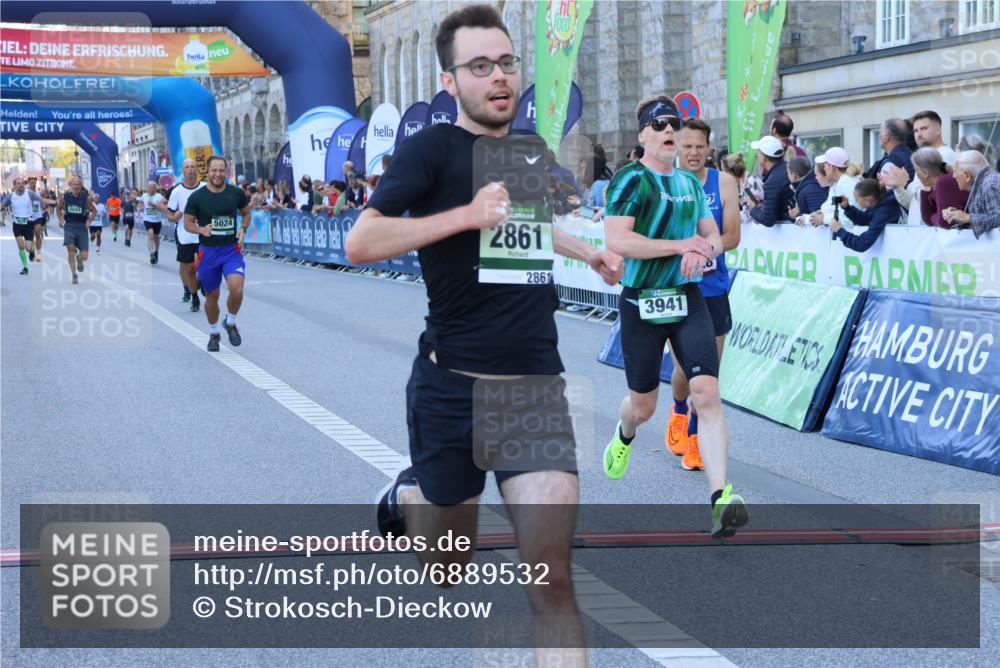 01.09.2024 - BARMER Alsterlauf Strokosch-Dieckow http://msf.ph/oto/6889532 01.09.2024 09:46:09 Ziel 2043, 2495, 2528, 2861, 2926, 3225, 3941, 4326, 4776, 4796, 4839, 5005, 5024, 5203 meine-sportfotos.de