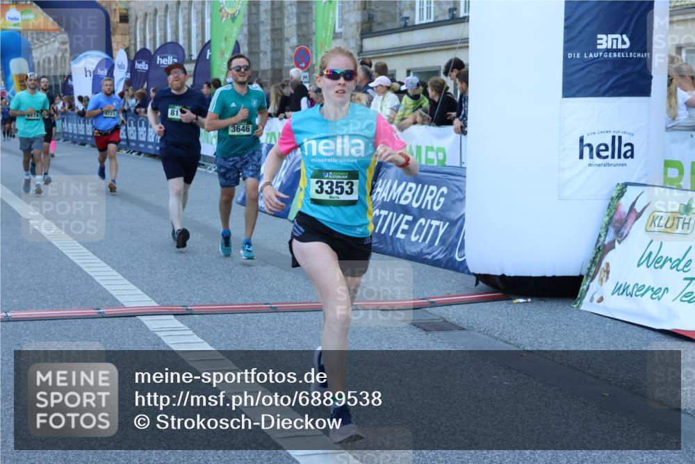 01.09.2024 - BARMER Alsterlauf Strokosch-Dieckow http://msf.ph/oto/6889538 01.09.2024 09:58:27 Ziel 2037, 2430, 2634, 2832, 2855, 3353, 3438, 3646, 3856, 3894, 4352, 4636, 4723, 4850, 5126, 8133, 8174, 8263 meine-sportfotos.de