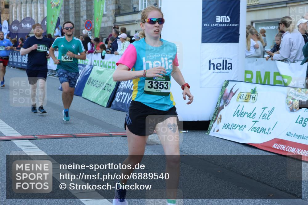 01.09.2024 - BARMER Alsterlauf Strokosch-Dieckow http://msf.ph/oto/6889540 01.09.2024 09:58:27 Ziel 2037, 2430, 2634, 2832, 2855, 3353, 3438, 3646, 3856, 3894, 4352, 4636, 4723, 4850, 5126, 8133, 8174, 8263 meine-sportfotos.de