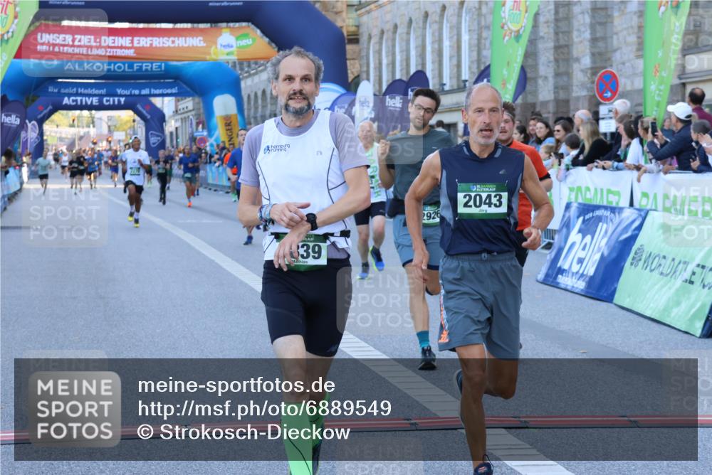 01.09.2024 - BARMER Alsterlauf Strokosch-Dieckow http://msf.ph/oto/6889549 01.09.2024 09:46:17 Ziel 2043, 2279, 2495, 2926, 3150, 3225, 4400, 4776, 4811, 4839, 4968, 5203 meine-sportfotos.de