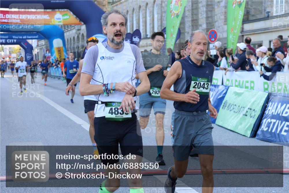 01.09.2024 - BARMER Alsterlauf Strokosch-Dieckow http://msf.ph/oto/6889550 01.09.2024 09:46:17 Ziel 2043, 2279, 2495, 2926, 3150, 3225, 4400, 4776, 4811, 4839, 4968, 5203 meine-sportfotos.de